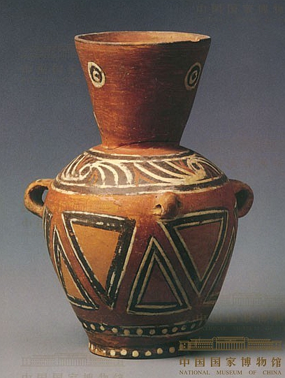 大汶口文化彩陶壶图片
